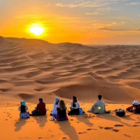 Sunset Desert Camp Hotel Merzouga Bagian luar foto