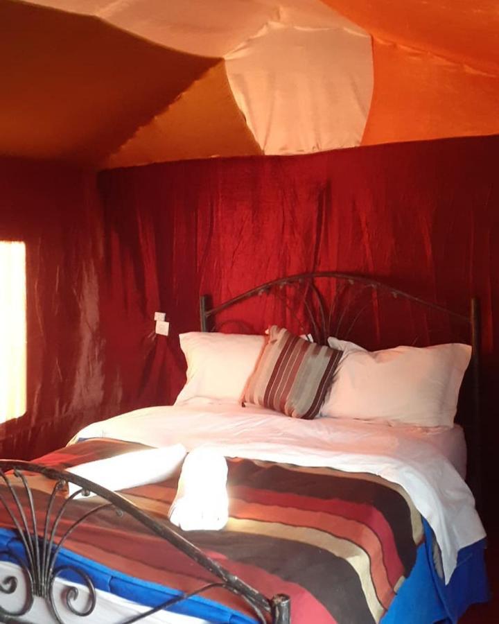 Sunset Desert Camp Hotel Merzouga Bagian luar foto