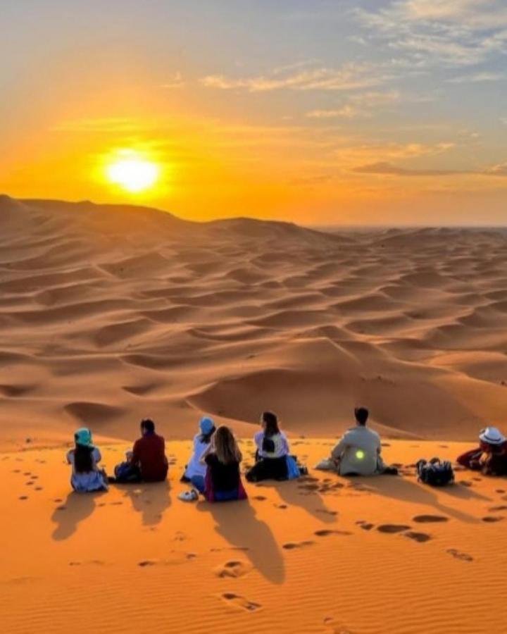 Sunset Desert Camp Hotel Merzouga Bagian luar foto