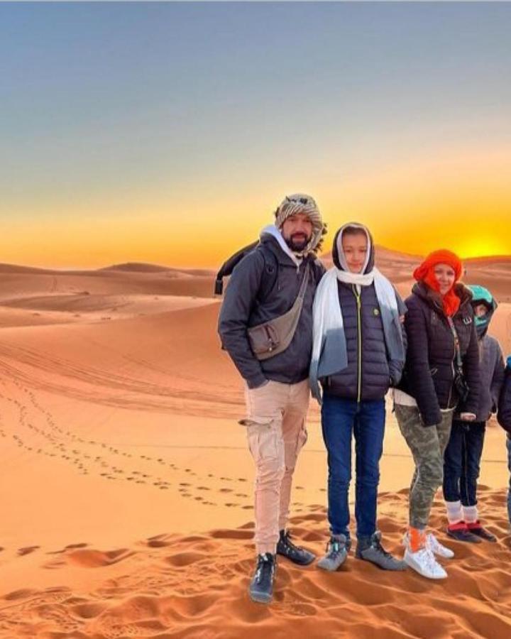 Sunset Desert Camp Hotel Merzouga Bagian luar foto